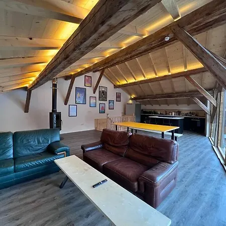 Des Legendes Chalet *